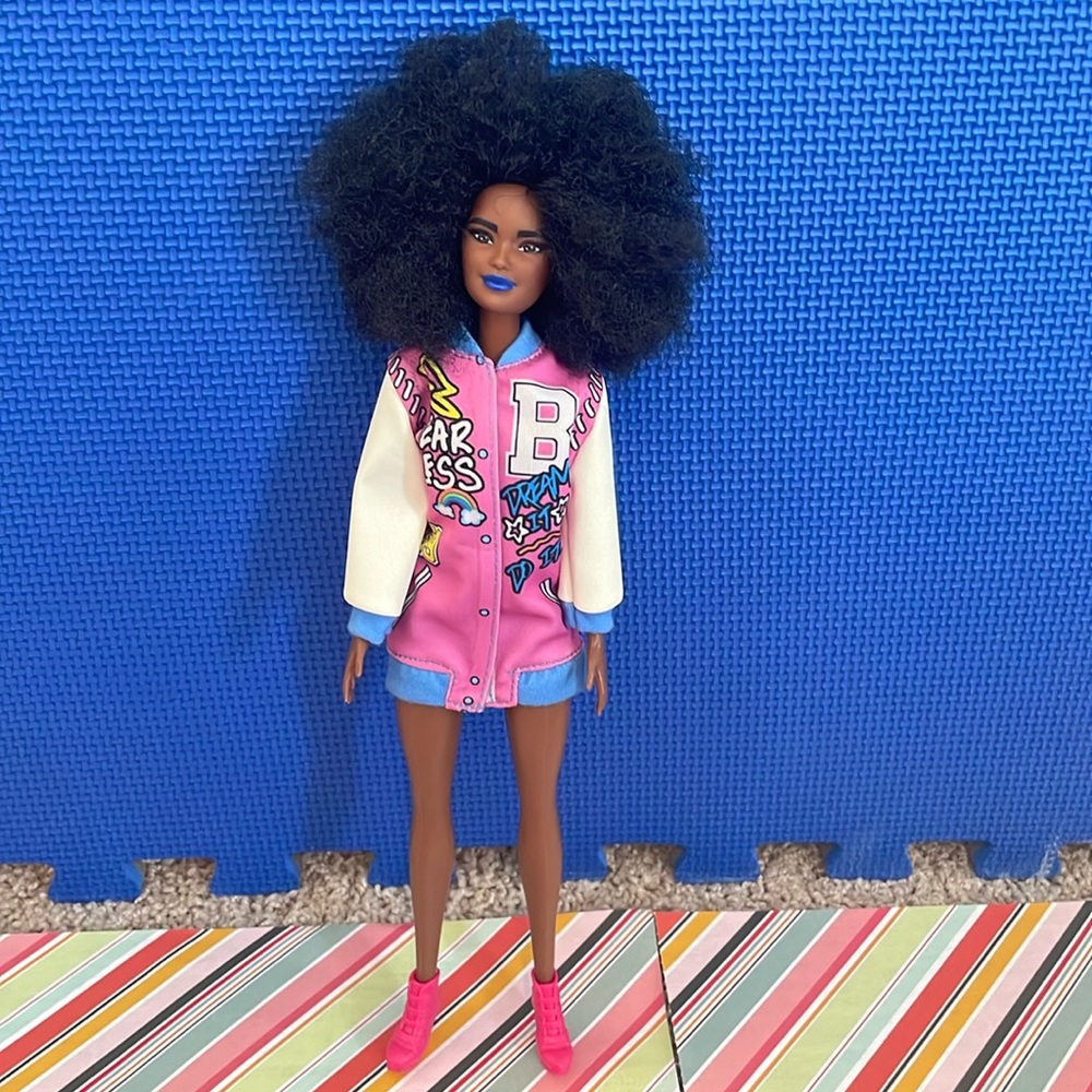 💙Fashionista Barbie, by Mattel # 156